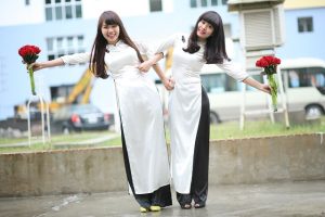young Chinese women